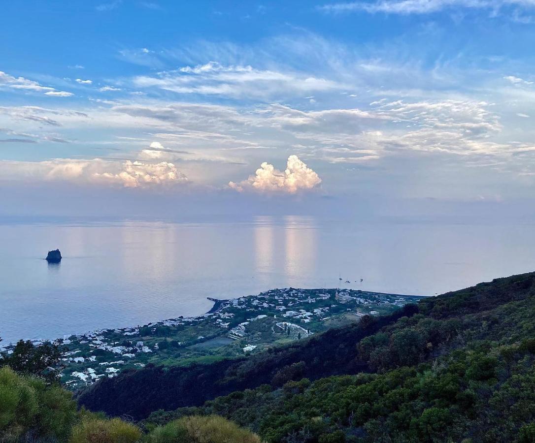 Stromboli Suite Apartment With Terrace Volcano & Sea View 外观 照片